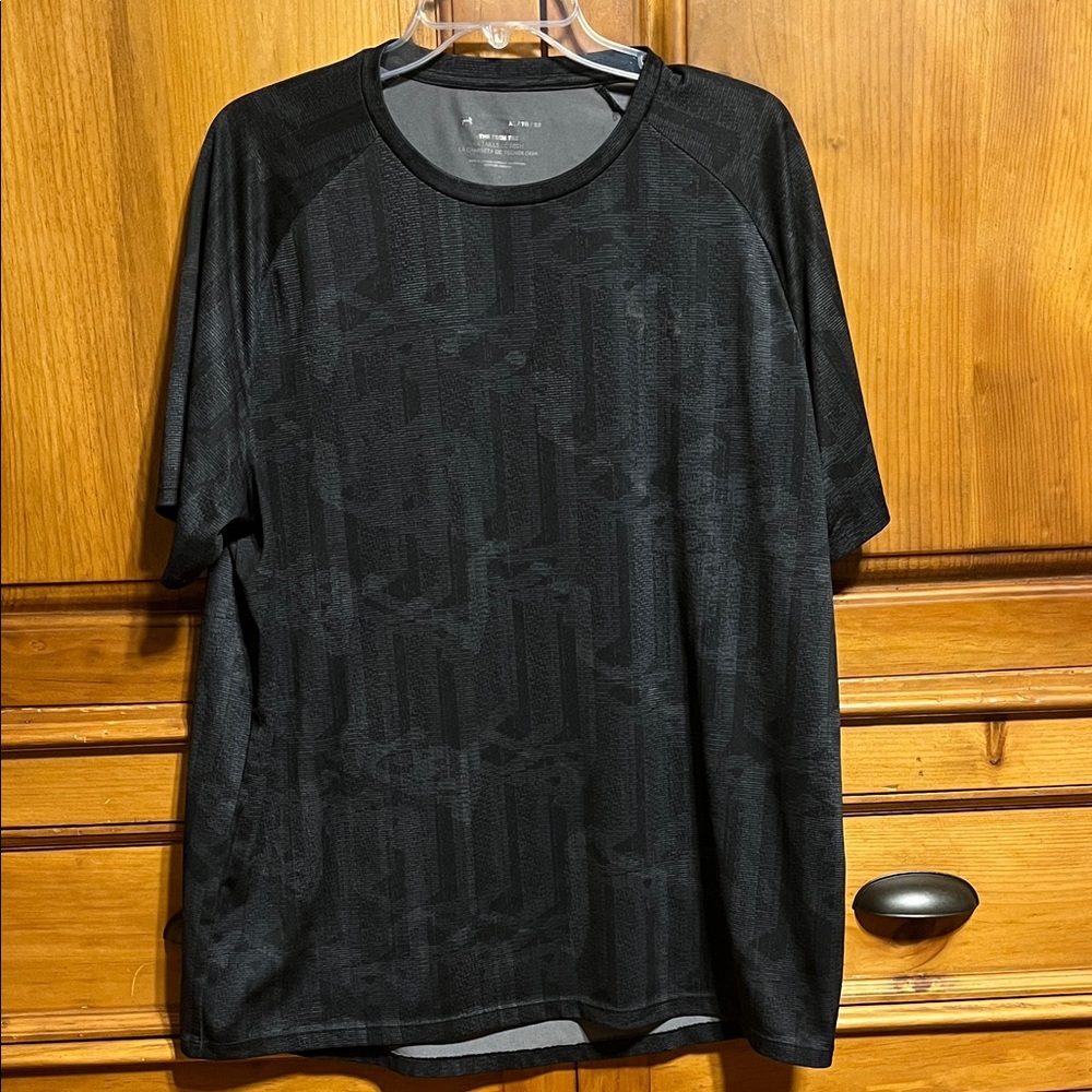 Men's Under Armour Black Patterned Tech Tee